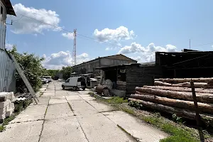 комерційна за адресою центральна, 43
