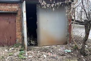 комерційна за адресою Кам'янецька вул., 100