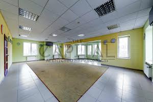 комерційна за адресою Польова вул., 61