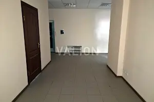 комерційна за адресою Яблунева вул., 8