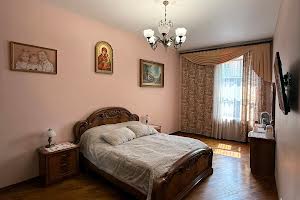 квартира за адресою Михайла Драгоманова вул., 6
