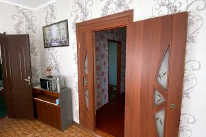 будинок за адресою Донецька вул., 1