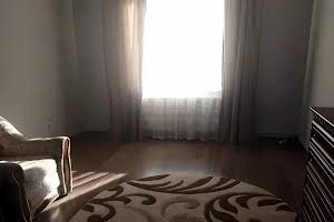 квартира за адресою Тролейбусна вул., 24
