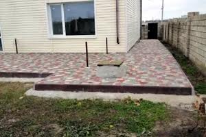 будинок за адресою с. Нова Дофінівка, Перемоги