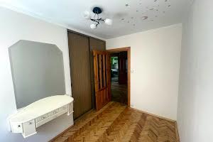 квартира за адресою Листопадна вул., 5