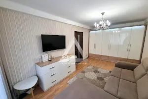 квартира за адресою Шкільна вул. (Героїв Сталінграда), 18