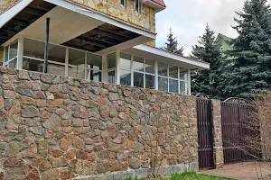 комерційна за адресою Вишнева, 68