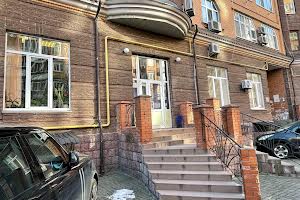 комерційна за адресою Волоська вул., 50/38