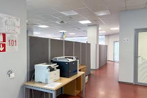 комерційна за адресою Степана Бандери просп. (Московський), 13