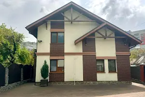будинок за адресою Ігоря Самострова вул., 32