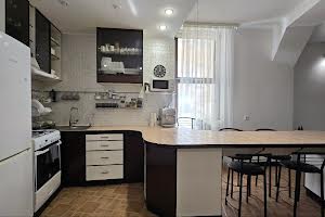 квартира за адресою Конституційна вул. (28 Червня), 14