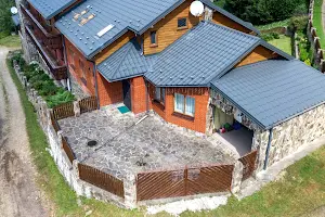 комерційна за адресою Устияновича вул., 1