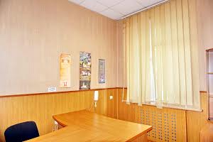 комерційна за адресою Георгія Ґонґадзе вул. (Паризької Комуни), 28
