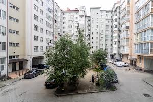 квартира за адресою Володимира Великого вул., 12а