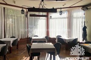 комерційна за адресою Івана Франка вул., 1