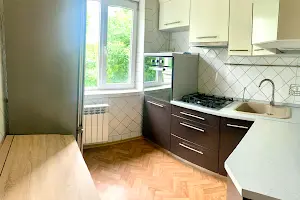 квартира за адресою Героев Сталинграда, 8б