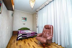 будинок за адресою Івана Їжакевича вул., 72