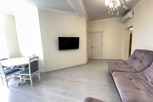 квартира за адресою Генуезька вул., 5