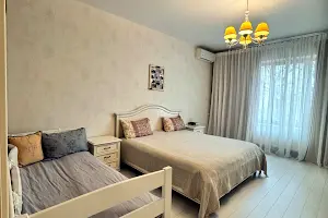 квартира за адресою Михайла Грушевського вул., 15а