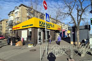комерційна за адресою Леоніда Каденюка просп. (Юрія Гагаріна), 5/2