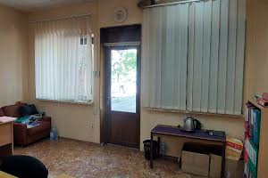 комерційна за адресою Космонавтів вул., 31