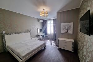 квартира по адресу Розваги ул., 27