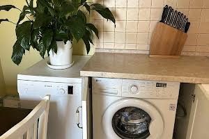 квартира по адресу Звʼязківців ул., 7