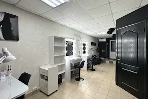 комерційна за адресою Зодчих вул., 40