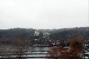 комерційна за адресою Набережно-Печерська дорога , 2