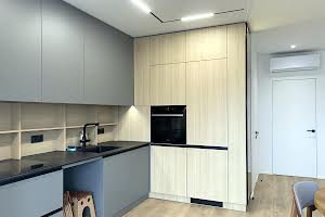 квартира за адресою Макогона вул., 23А