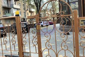 коммерческая по адресу Французский, 13 