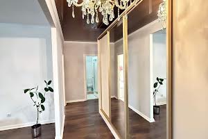 квартира за адресою Тролейбусна вул., 24