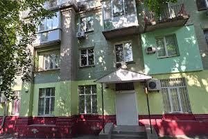 комерційна за адресою Кловський узвіз, 4