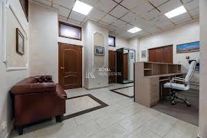 комерційна за адресою Панаса Мирного вул., 1