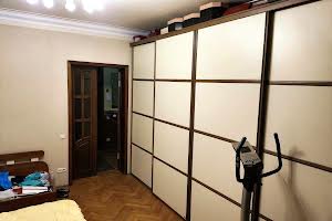 квартира за адресою Конституції пл., 2/2