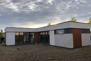 дом по адресу с. Гора, Лазурна, 2