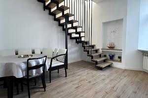 квартира за адресою Меретина, 9