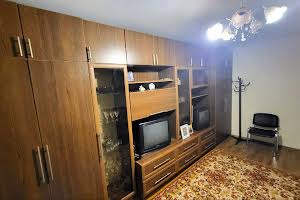 квартира за адресою Комінтерна, 3
