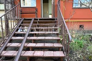 коммерческая по адресу Чернобыльская ул., 18