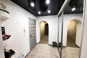 квартира за адресою Івана Франка просп., 10