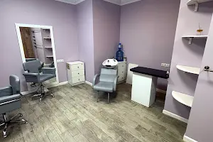 комерційна за адресою Київ, Драгоманова вул., 40-З