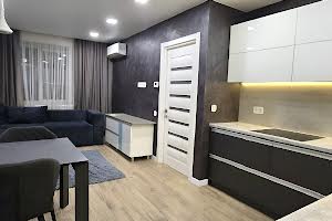квартира за адресою Крушельницької вул., 35