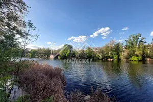 комерційна за адресою Мартіна Шимановського вул. (Комуністична), 1