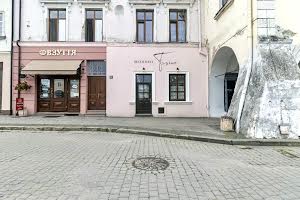 комерційна за адресою Вічева пл., 8