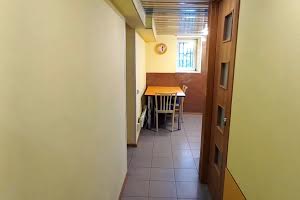 квартира за адресою Лоцманський узвіз, 9