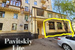 комерційна за адресою Заньковецької вул., 8