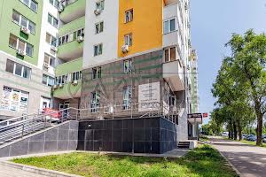 комерційна за адресою Академіка Вернадського бульв., 24