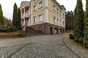 дом по адресу Центральна
