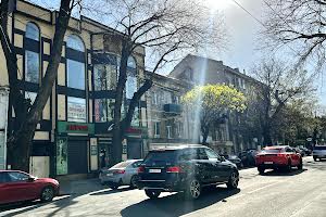 комерційна за адресою Велика Арнаутська вул., 61