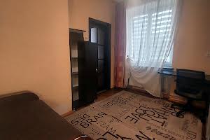 квартира за адресою Героїв ОУН-УПА вул., 1